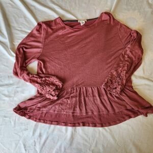 Clover + scout Bohemian Top Long Sleeve With Ruffle And Crochet Detail sz s